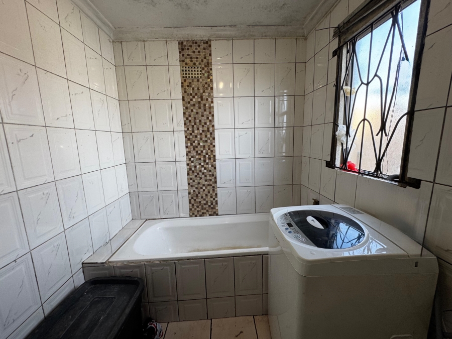 4 Bedroom Property for Sale in Delft South Western Cape